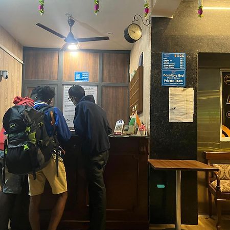 Homestay Ac Dormitory Ню Делхи Екстериор снимка