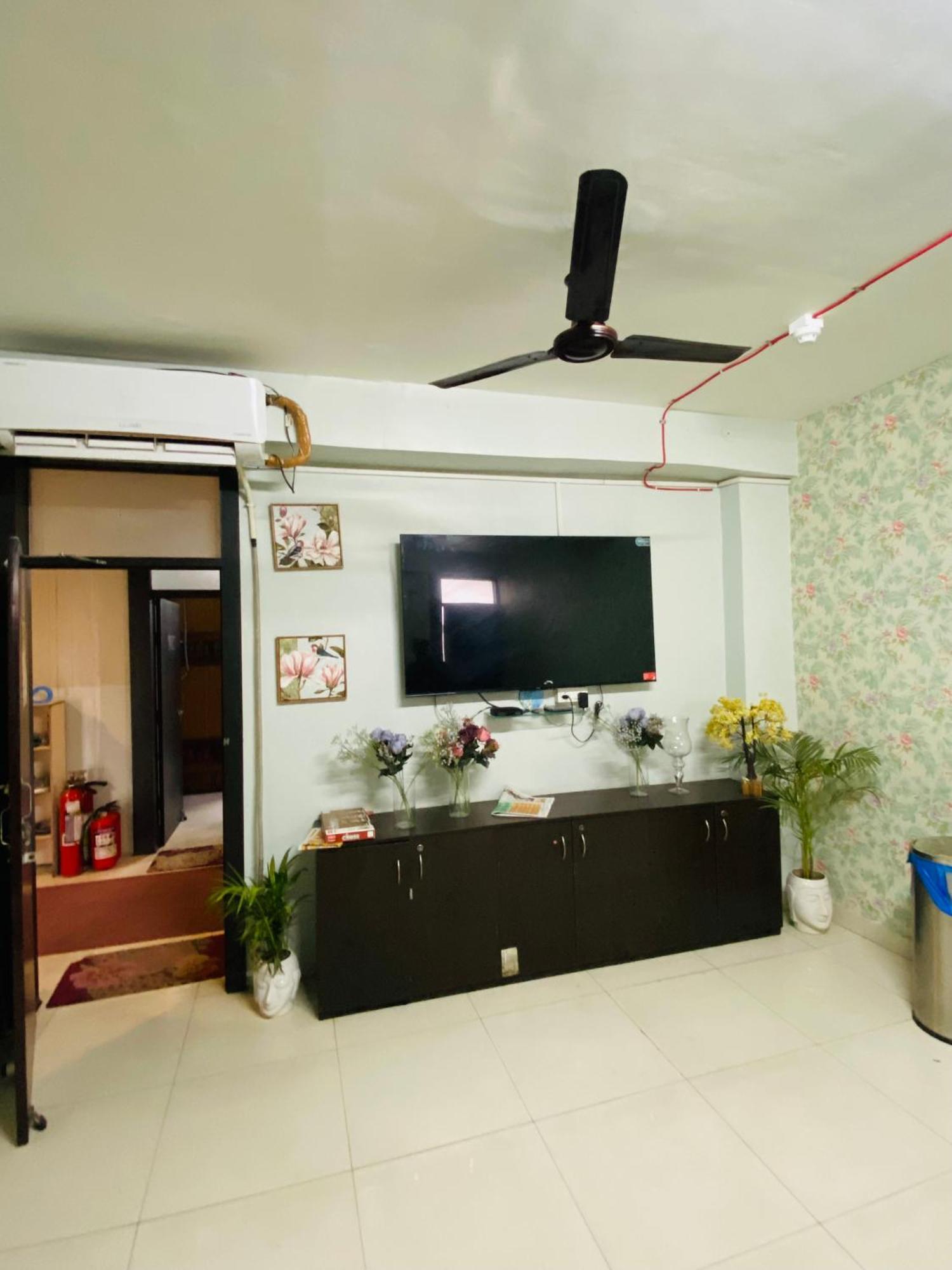 Homestay Ac Dormitory Ню Делхи Екстериор снимка