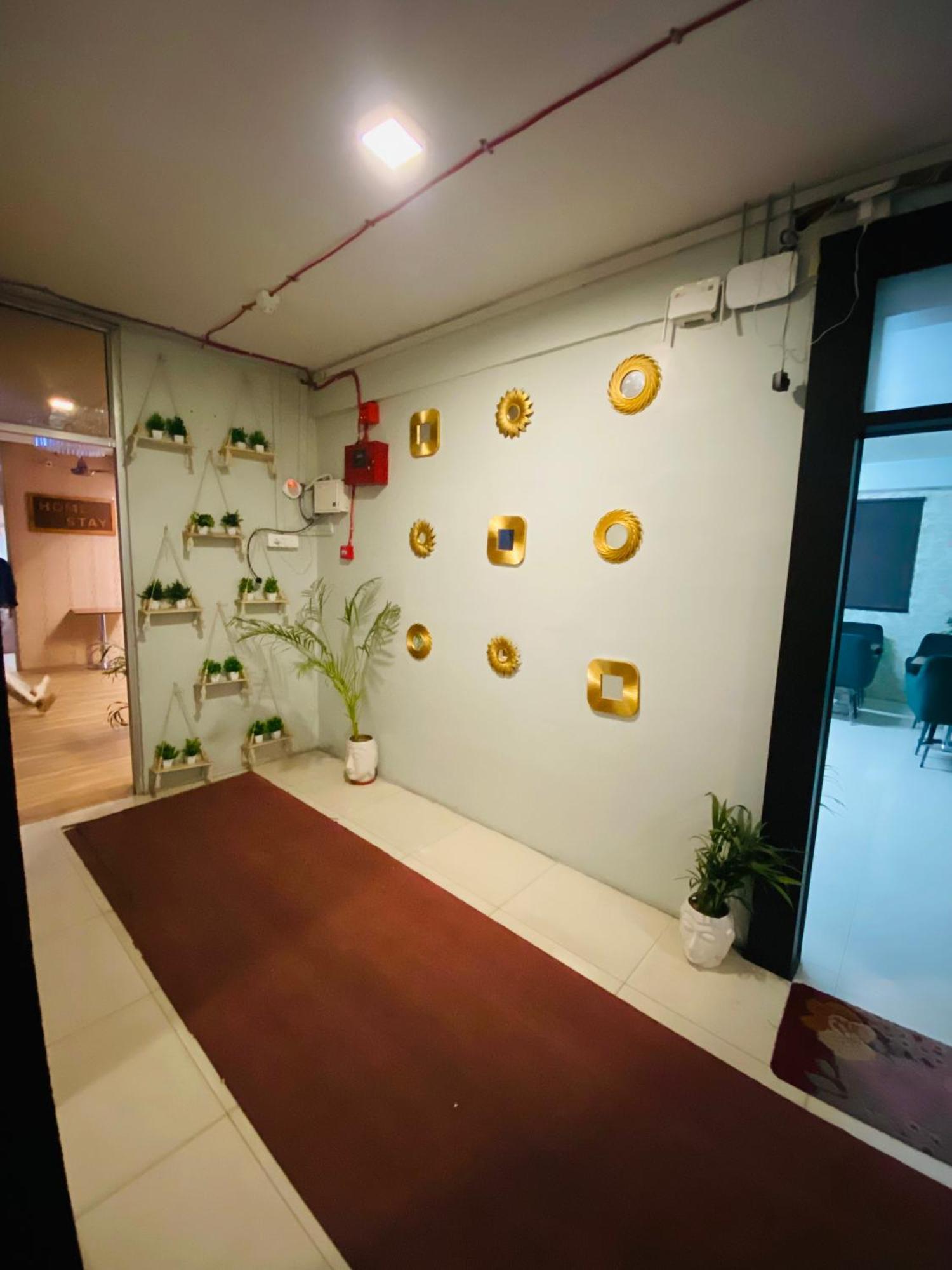 Homestay Ac Dormitory Ню Делхи Екстериор снимка