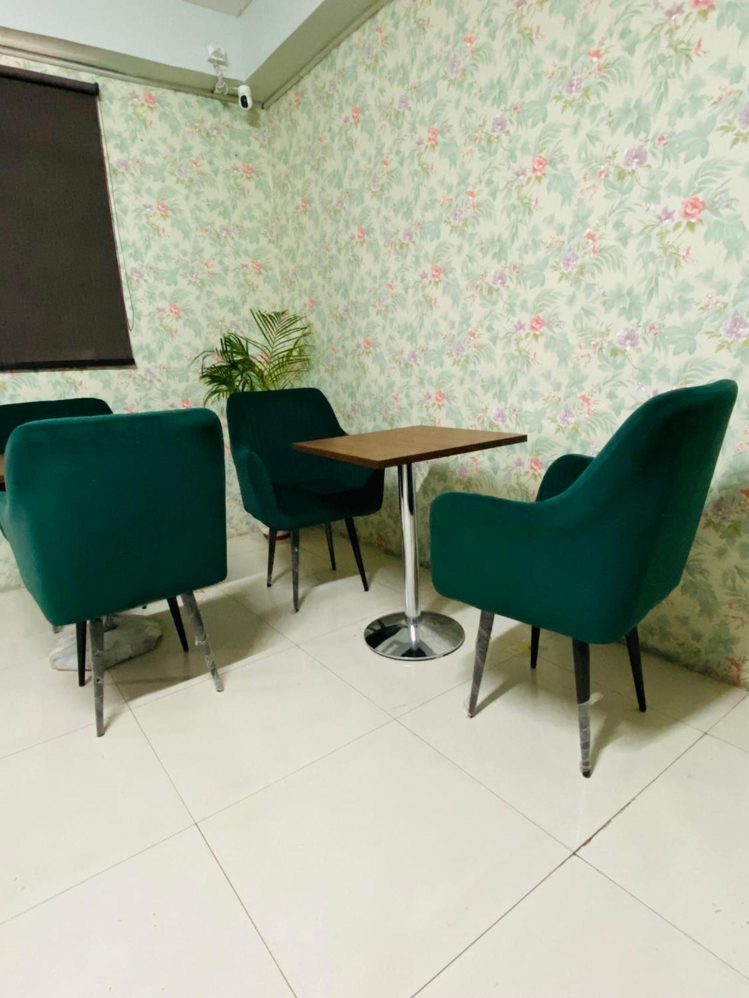 Homestay Ac Dormitory Ню Делхи Екстериор снимка