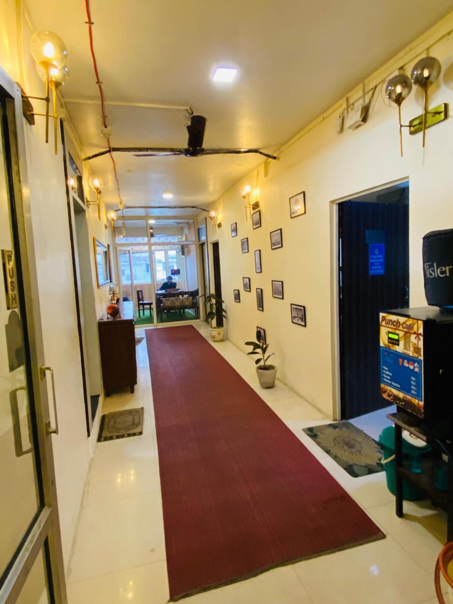 Homestay Ac Dormitory Ню Делхи Екстериор снимка