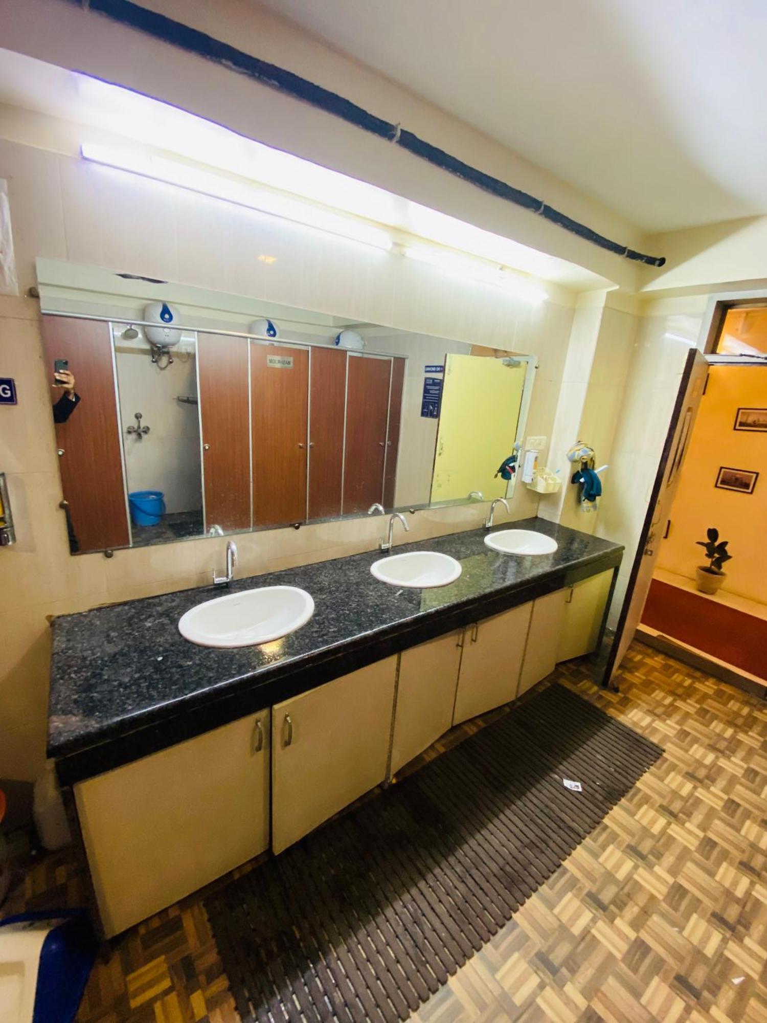 Homestay Ac Dormitory Ню Делхи Екстериор снимка