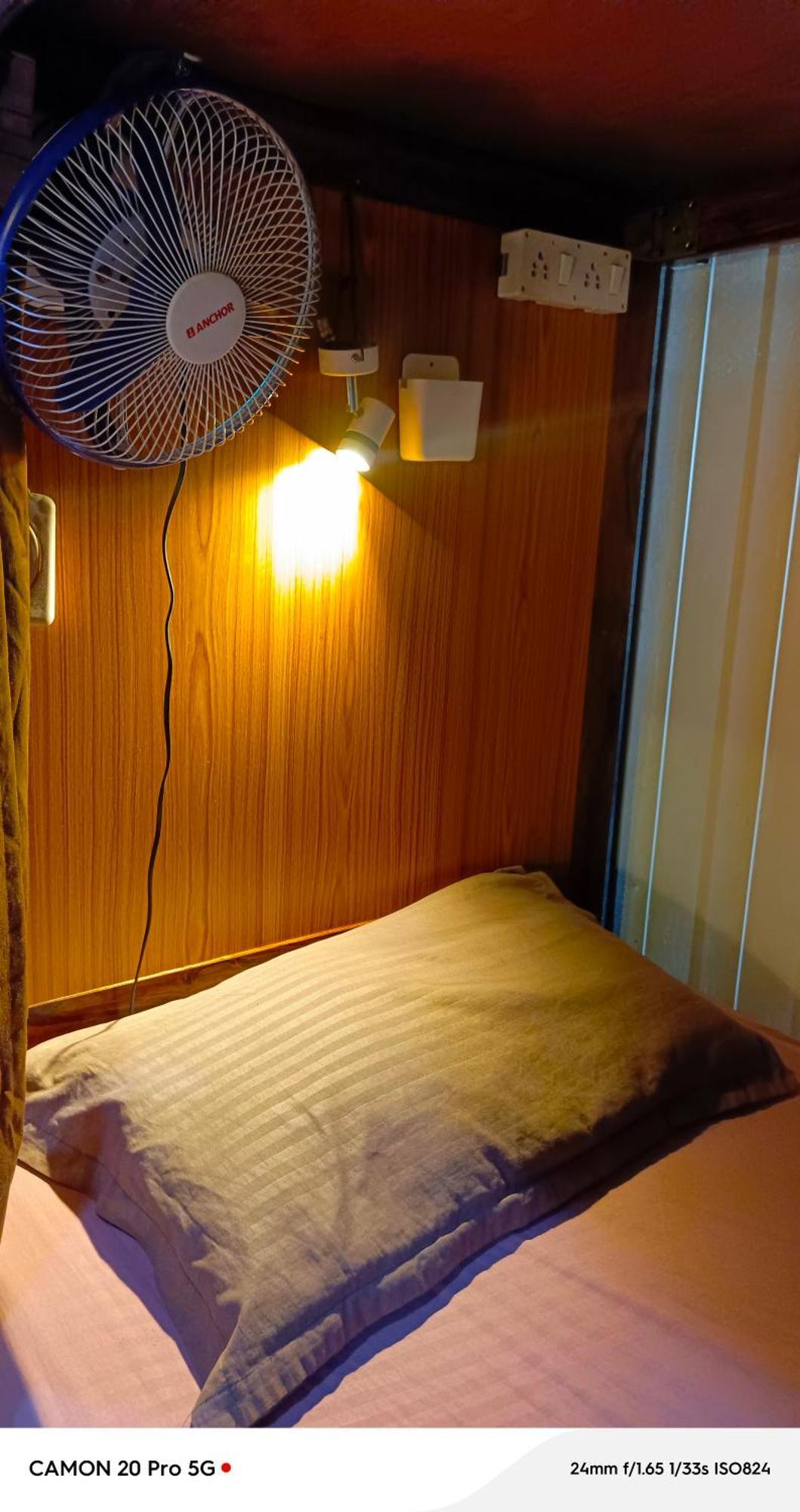Homestay Ac Dormitory Ню Делхи Екстериор снимка