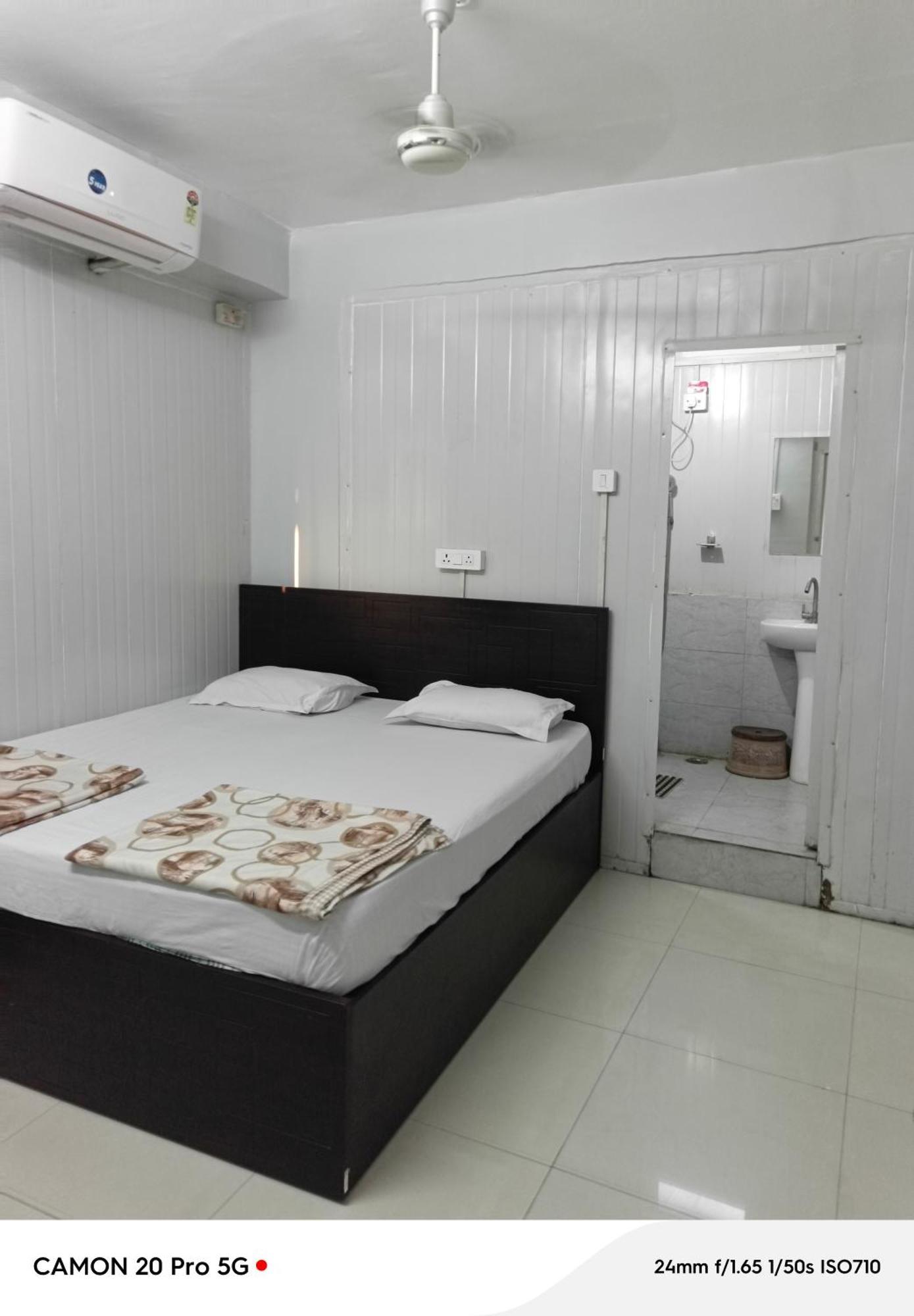 Homestay Ac Dormitory Ню Делхи Екстериор снимка