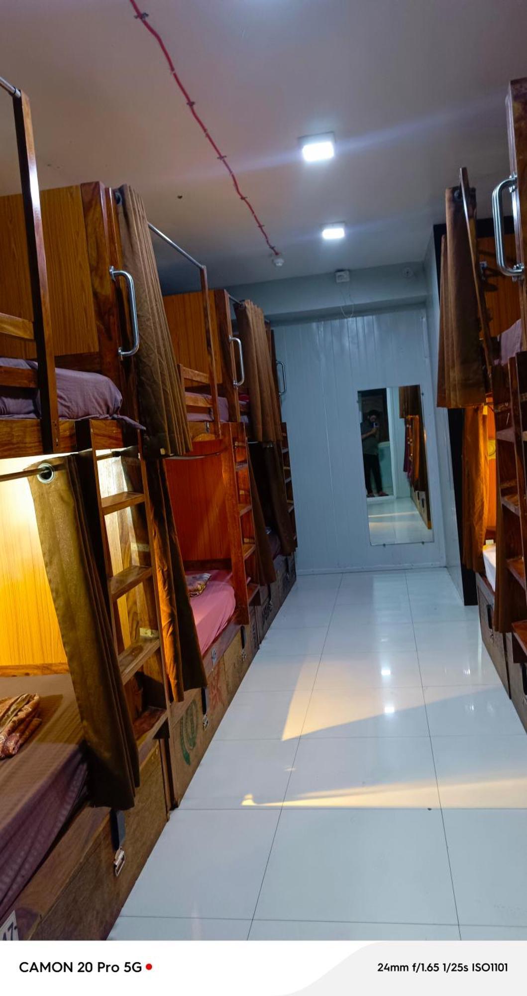 Homestay Ac Dormitory Ню Делхи Екстериор снимка