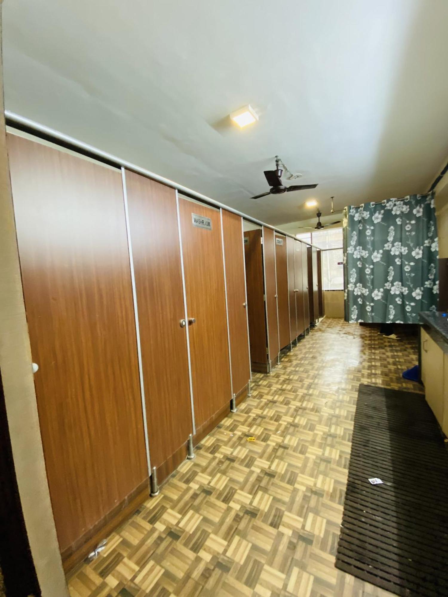 Homestay Ac Dormitory Ню Делхи Екстериор снимка